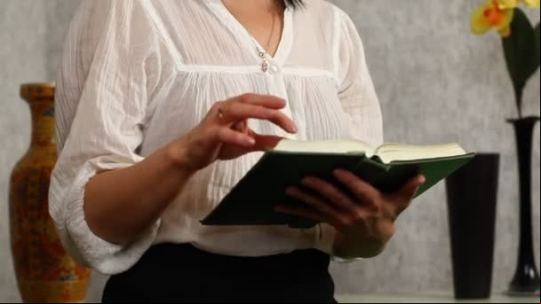 Evangélica é condenada à pena de reclusão por furto de dízimo de igreja em MT
