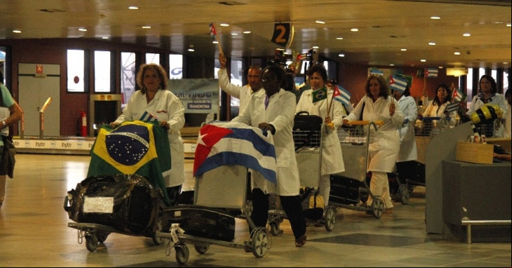 Oito em cada dez brasileiros apoiam o Mais Médicos