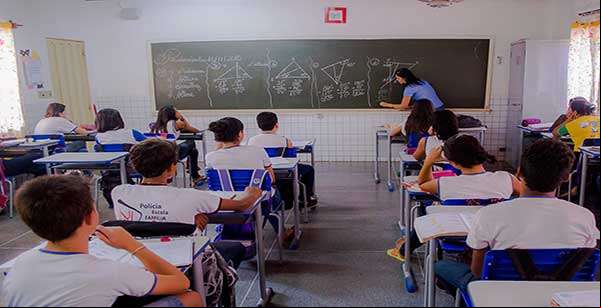 Comunidade escolar elege 559 diretores de escolas