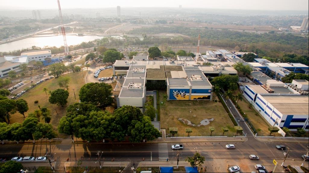 Governo altera decreto e restabelece jornada de 8 horas diárias de trabalho
