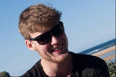 Jovem morre após misturar whey protein com cafeína