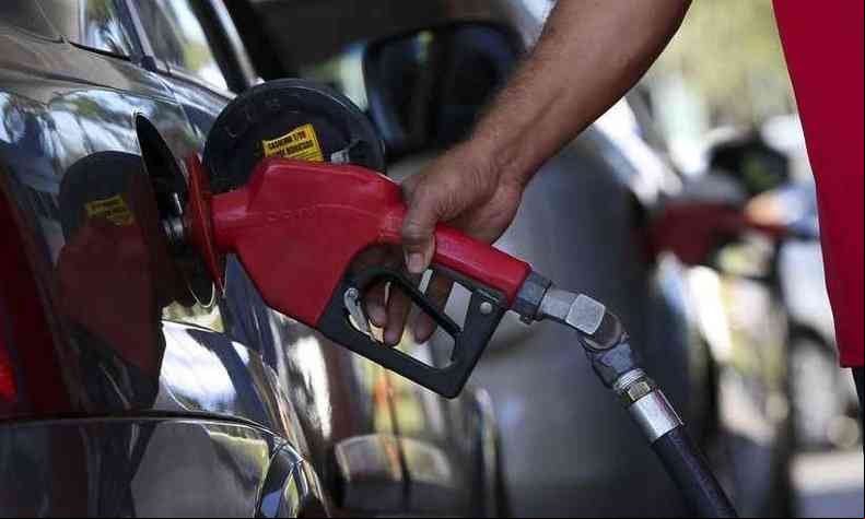 Preço do etanol volta a subir e se aproxima dos R$ 4,00