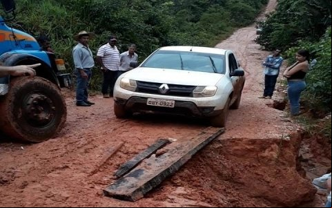 Estrada rural em Juína coloca em risco vida de motoristas