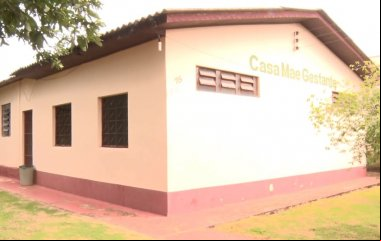 Casa da mãe gestante recebe vale alimentação da Sicredi Univales de Juína